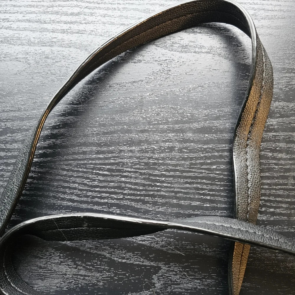 Betsey Johnson Black & Cream Quilted Crossbody Bag OS - Picture 2 of 15